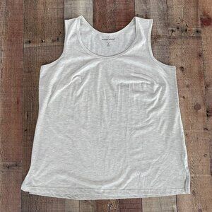 Woman within gray sleeveless top women's size m